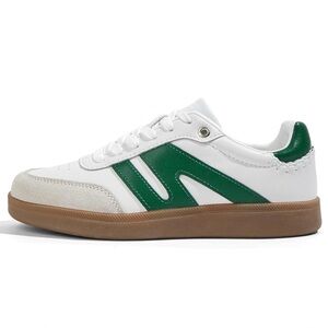 Lucky Step Retro Sneakers/ NEW!!